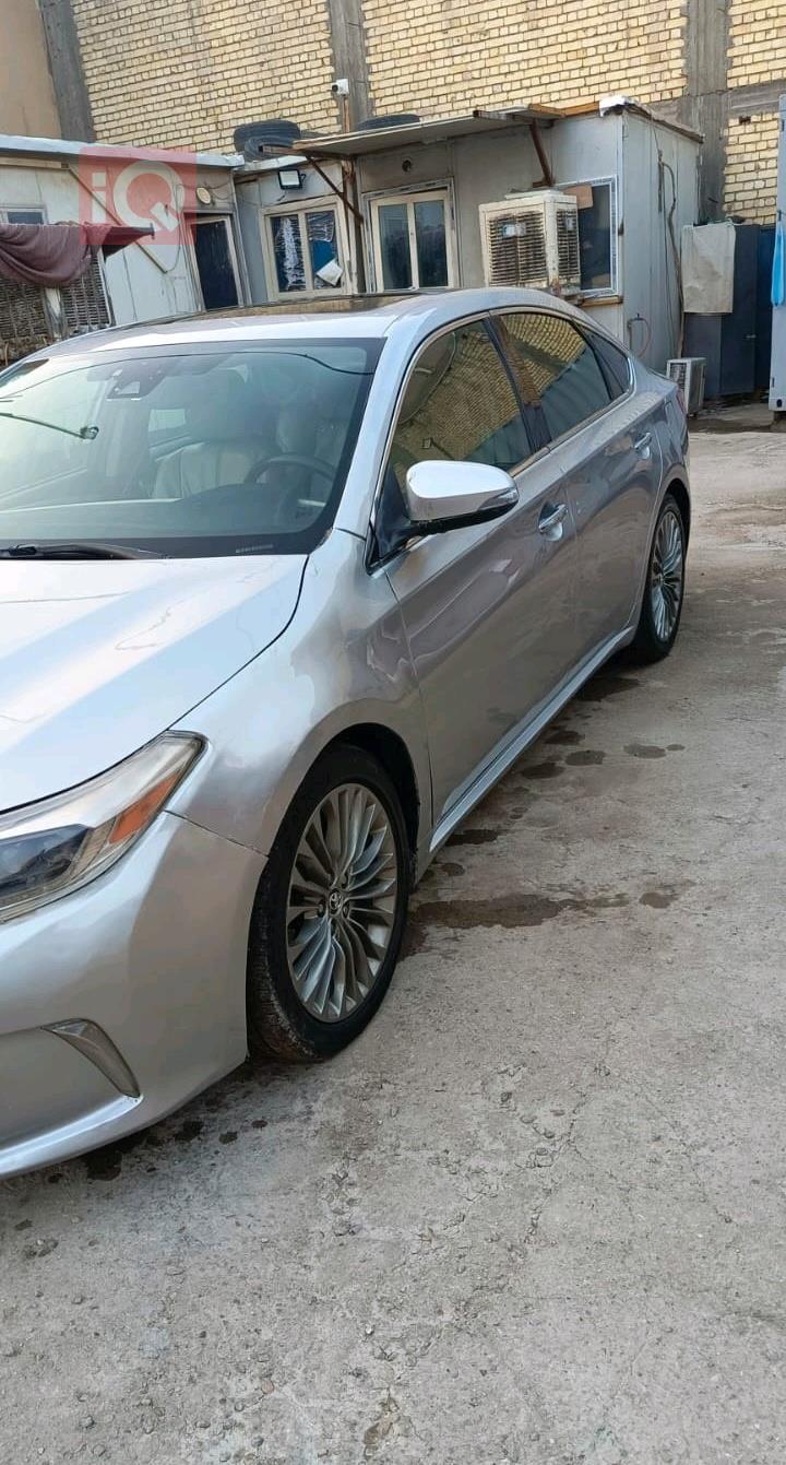 تويوتا أفالون